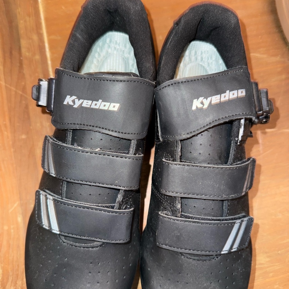 Kyedoo Black Cycling Shoes